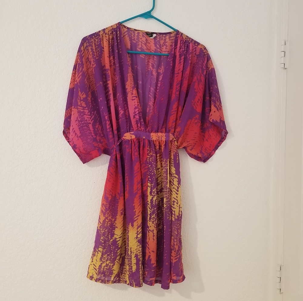 Bright Sheer Tunic - Picture 2 of 8